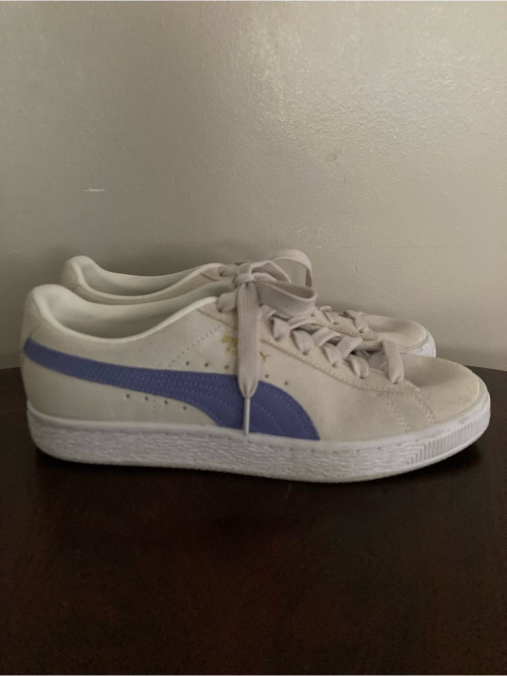 Puma Off-White Sneakers with Lavender Formstrip